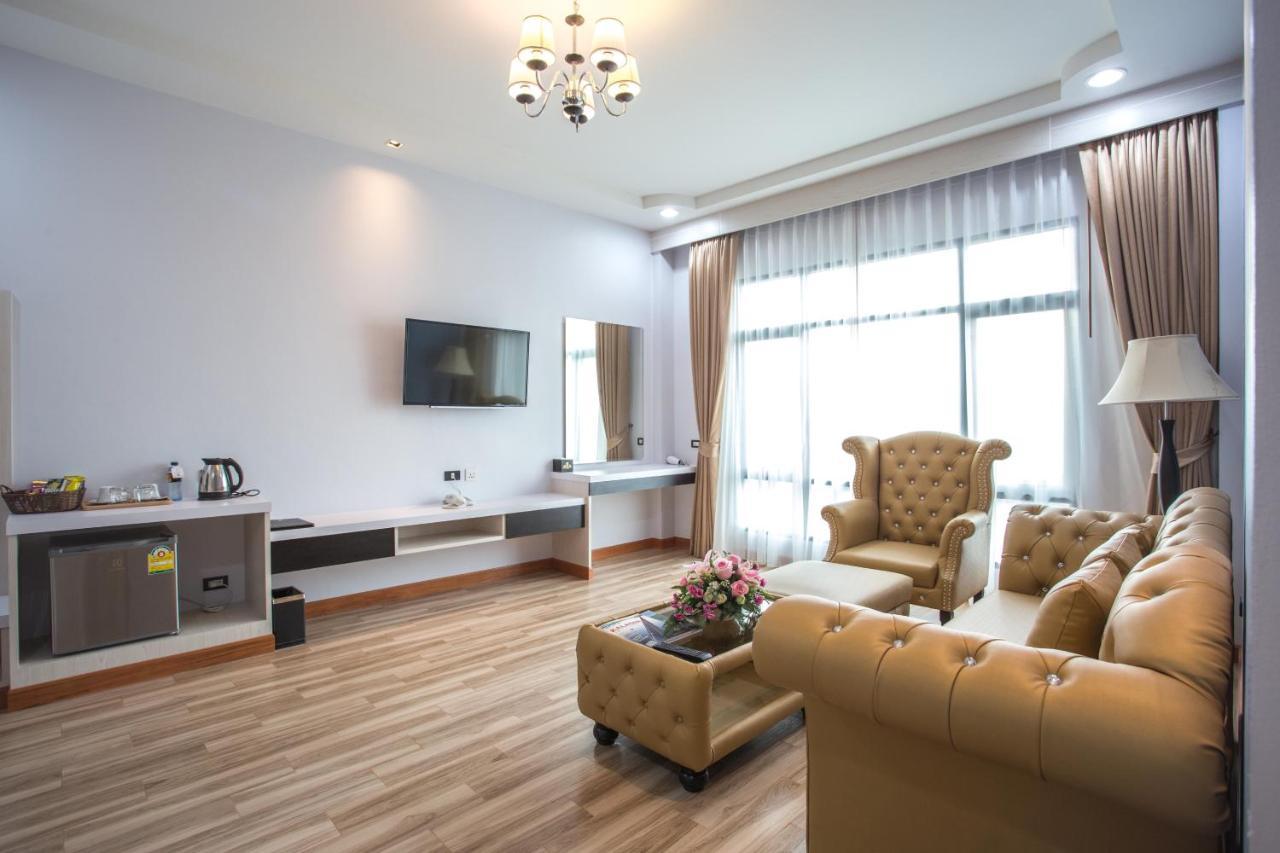 Eireann Boutique Hotel Prakhon Chai Ngoại thất bức ảnh