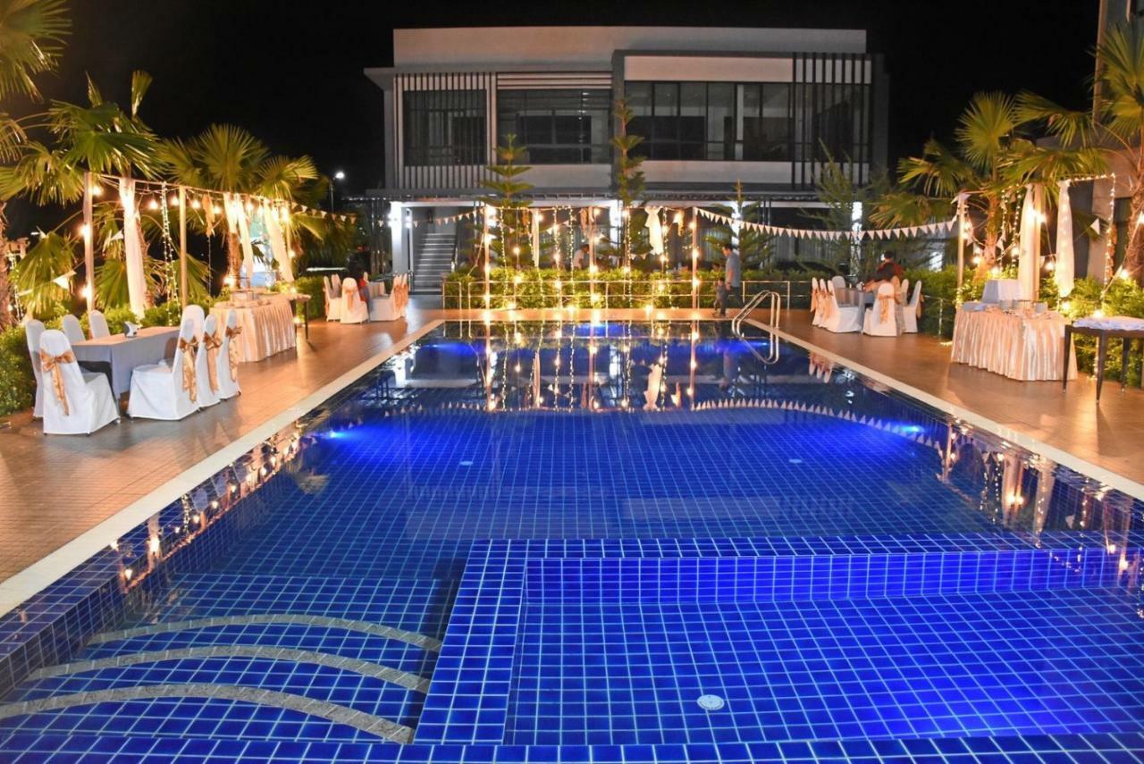 Eireann Boutique Hotel Prakhon Chai Ngoại thất bức ảnh